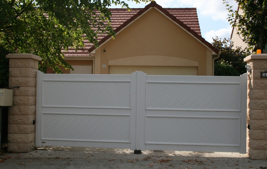 Nos modèles de portails PVC à Royan