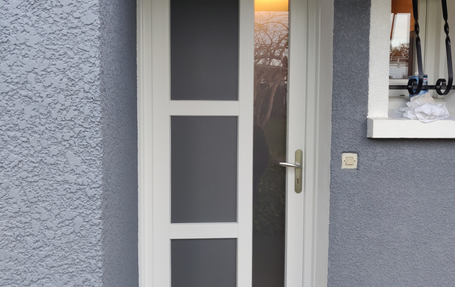 Notre gamme de portes d'entrée en PVC CLASSIQUE et PVC CONTEMPORAINE à Royan